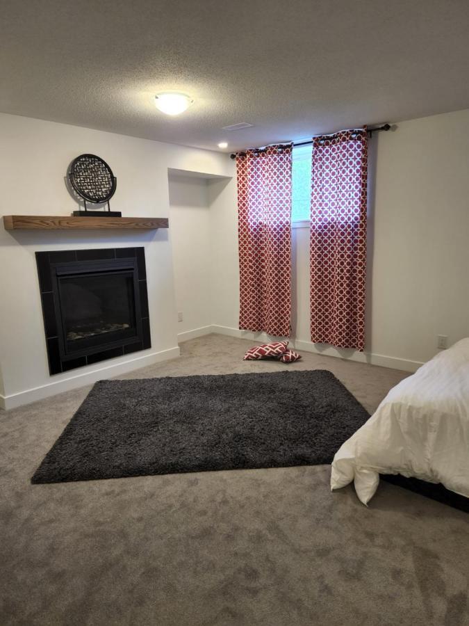Place You Can Call Home !!! Near Ottawa Airport 外观 照片